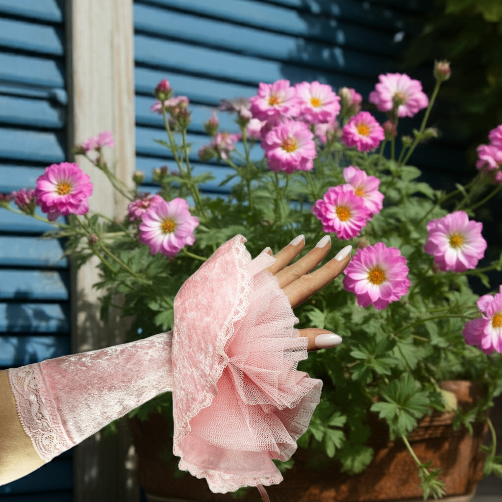 Armstulpen im Ballett Stil mit Tellerrock & Tütü in rosa aus Pannesamt + Spitzen alle Größen