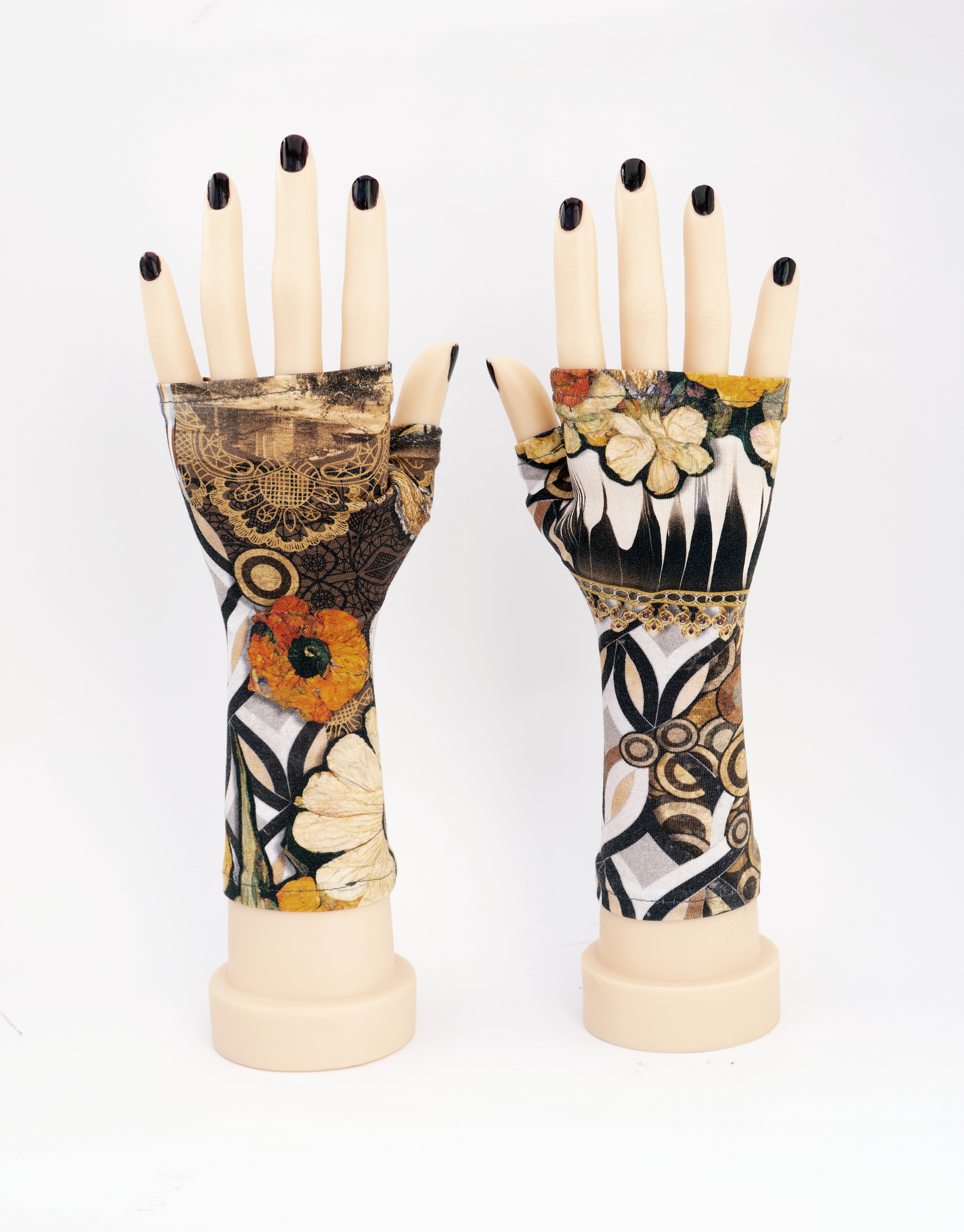 hochwertige Pulswärmer aus Tricot Jersey | wild bedruckt in Herbsttönen | Handschuhe digitale Blumen