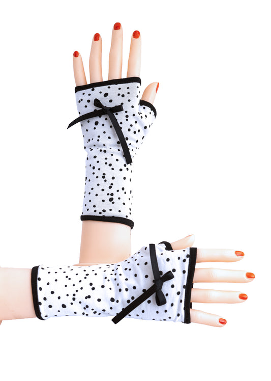 Soft jersey wrist warmers, SUPER COMFORTABLE #MUSTHAVE, brightly patterned, lined, lining color selectable, with bow