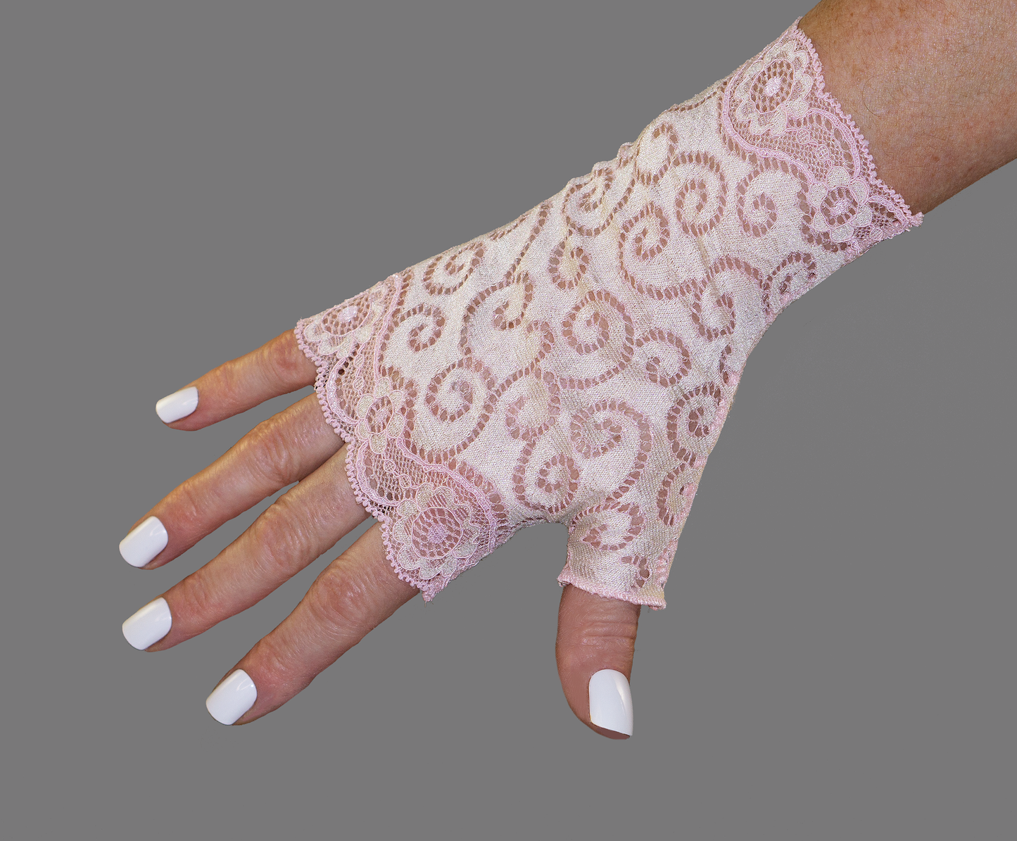 Wrist warmers gloves fingerless white silver with bow made of lace for the wedding