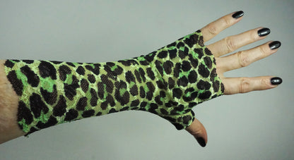 sexy lolita wrist warmers black/pink &amp; bow