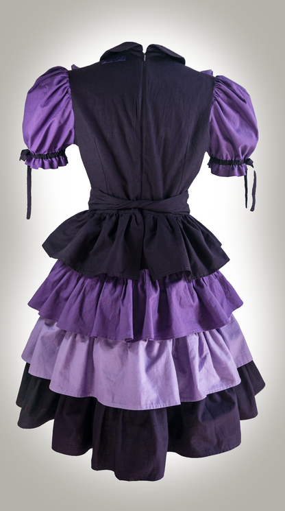 gothic lolita Kleid Isabella mit Plastron Rüschen Lagenrock midi aus Baumwolle lila Töne Größen 34-46