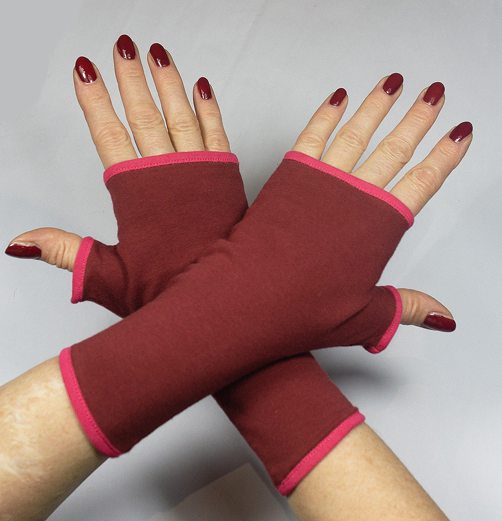 Pulswärmer | Handschuhe fingerlos aus Baumwoll-Jersey in bordeaux rot mit Futter & Paspel