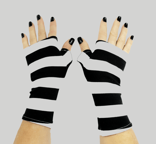weiche Pulswärmer | Handschuhe ohne Finger fette Blockstreifen in schwarz weiß geringelt