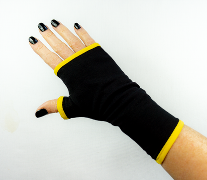 Pulswärmer | Handschuhe fingerlos aus Baumwoll-Jersey in schwarz mit Futter & Paspel