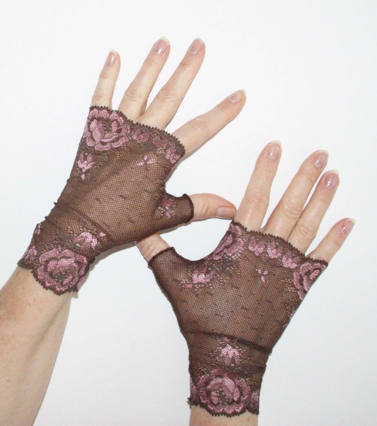 nostalgische Pulswärmer | Handschuhe fingerlos in chocolate kakao braun Rosen Muster