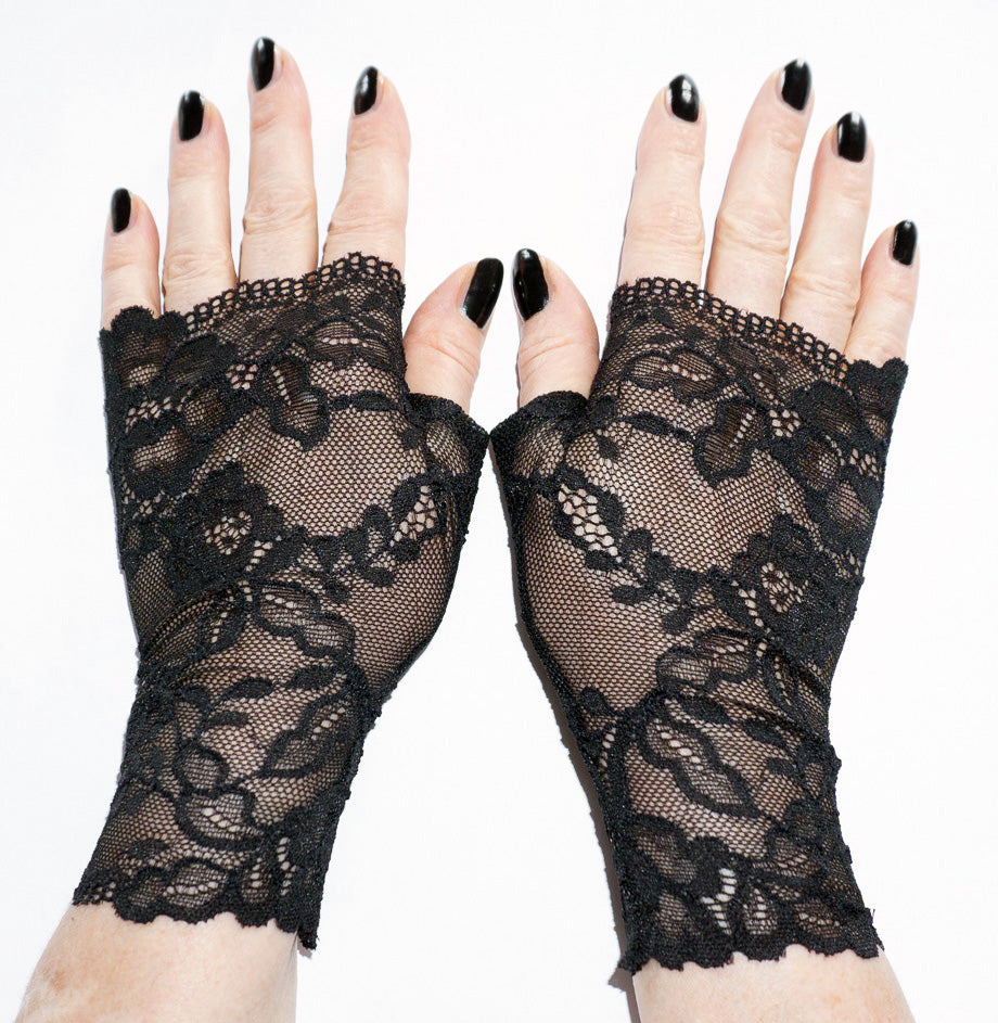 schöne Pulswärmer Handschuhe fingerlos gothic schwarz florale Musterung