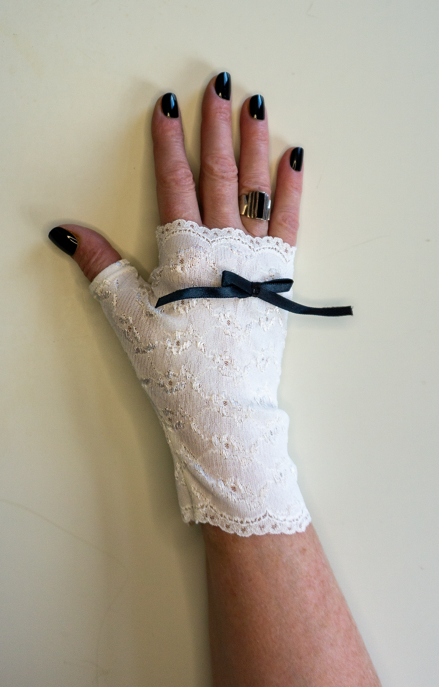 gothic &amp; sweet lolita wrist warmers opaque | ivory | woven lace with bows and embroidered flowers 