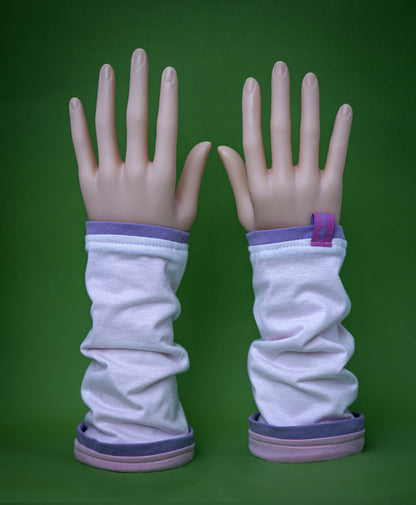 gothic lolita arm warmers | panne velvet &amp; lots of lace | black pink | with belt and skirt