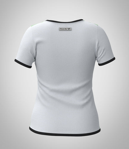Mouska Alfar Farbblock T-Shirt mit Paspeln umrandet, Kurzarm, Rundhals, verschiedene Farbkombinationen innerhalb der colorblöcke in apfel grün schwarz weiß, hochwertig, robust, farbecht, aus Baumwoll Jersey, casual style - abgebildet hier Variation sechs, Ruecken Ansicht: Rücken weiss, Ärmel weiß, Paspeln schwarz. Größen 34 bis 46 Damen. Handarbeit aus Deutschland