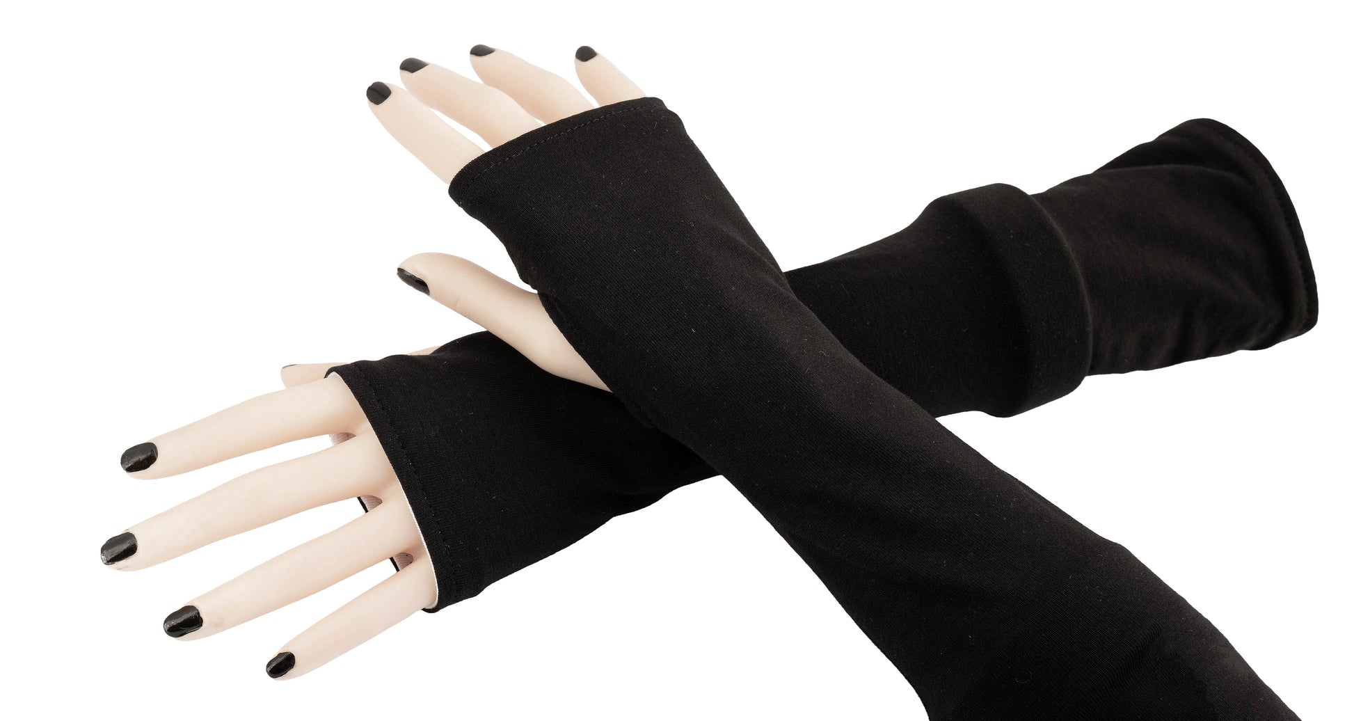 Bild zeigt Wende Armstulpen aus Jersey von Mouska Alfar in schwarz weiß: beide Arme in schwarz. Futter weiß. (auch anders herum tragbar). Viele Größen, Handarbeit in Deutschland