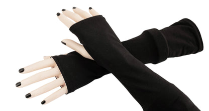 Bild zeigt Wende Armstulpen aus Jersey von Mouska Alfar in schwarz weiß: beide Arme in schwarz. Futter weiß. (auch anders herum tragbar). Viele Größen, Handarbeit in Deutschland