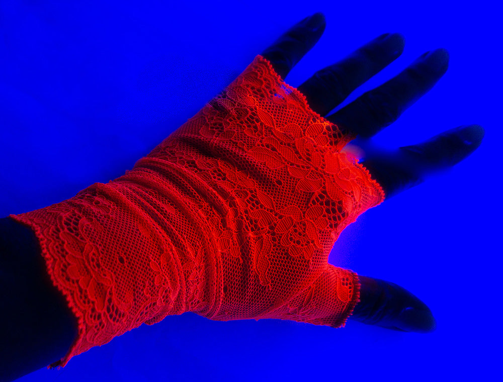 Wrist warmers gloves fingerless white silver with bow made of lace for the wedding