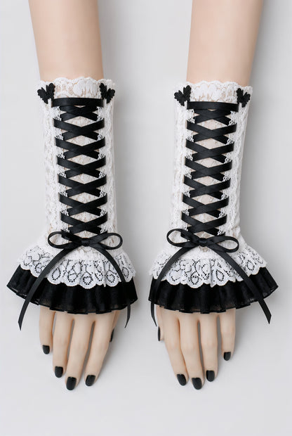 Punk Lolita Armstulpen aus Handarbeit für Manga, Anime, E-Girl outfit und Theater.
Cozy-Con-Look für den Auftritt auf deiner Animexx, Dokomi oder Connichi. Auch für
Pin-Up, Witchy Hexen Design zum Beispiel für den nächsten Karneval super geeignet. Wobei sie zu schade sind, sie nur 1x im Jahr mal beim Fasching zu tragen.