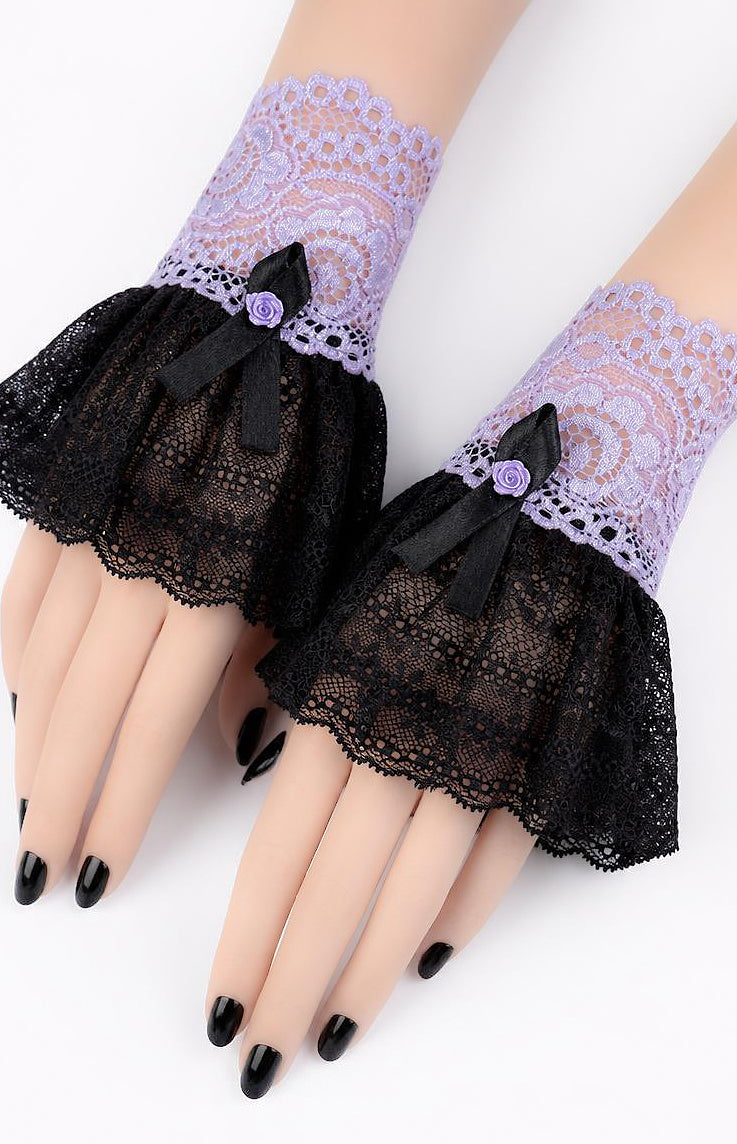 elegante lady-like Handstulpen fliederfarbig mit schwarzem Röckchen, peppen jede Garderobe auf! Für viele Gelegenheiten. Pflegeleicht, stören nicht an den Händen und passen in jede Tasche! Probiert es aus.
