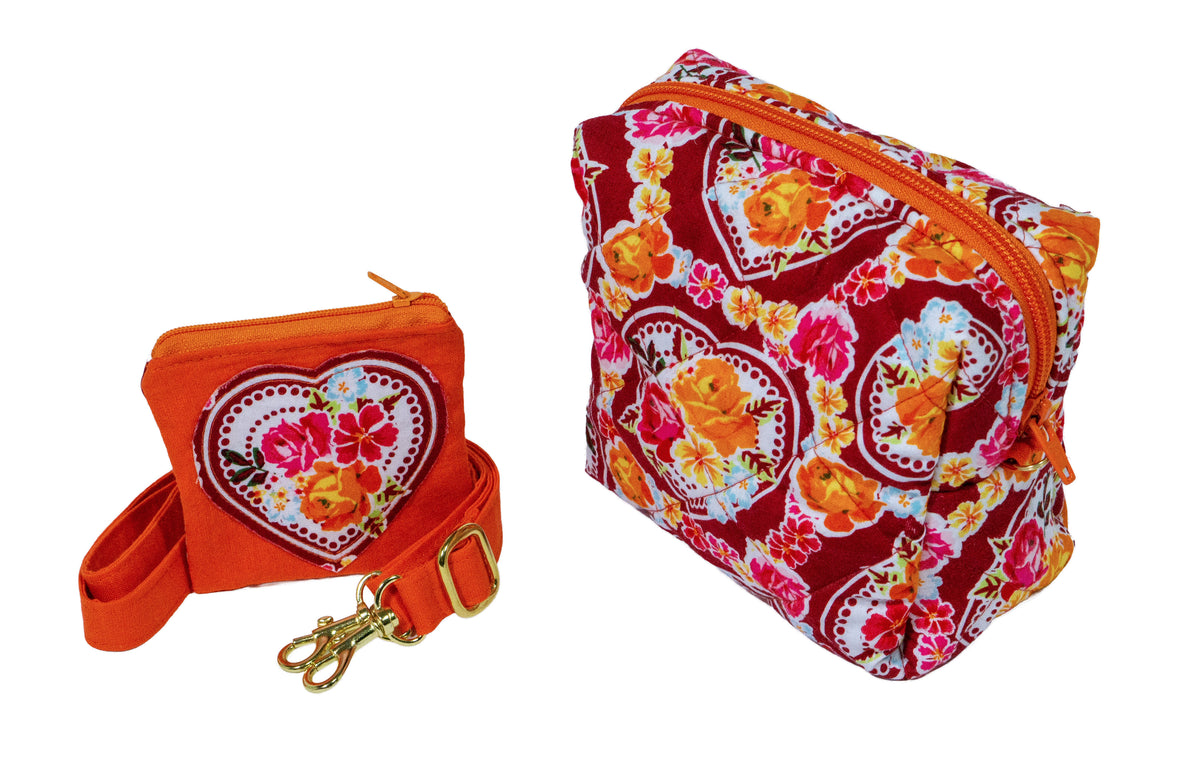 Mitaines en jersey doux, ULTRA CONFORTABLES #INDISPENSABLE, à motifs colorés, doublées (couleur de la doublure au choix), avec nœud.