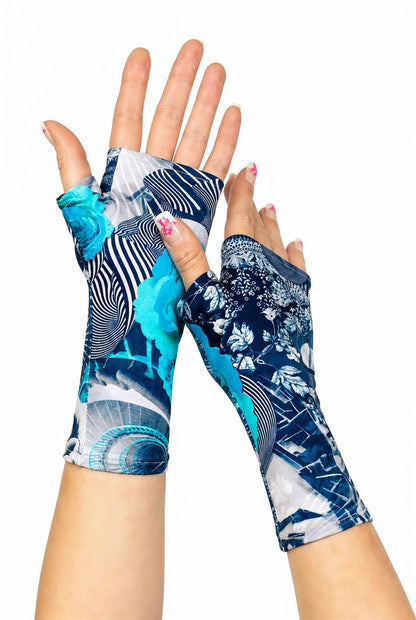 Mitaines en jersey doux, ULTRA CONFORTABLES #INDISPENSABLE, à motifs colorés, doublées (couleur de la doublure au choix), avec nœud.