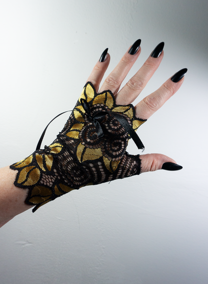 sexy lolita wrist warmers black/pink &amp; bow