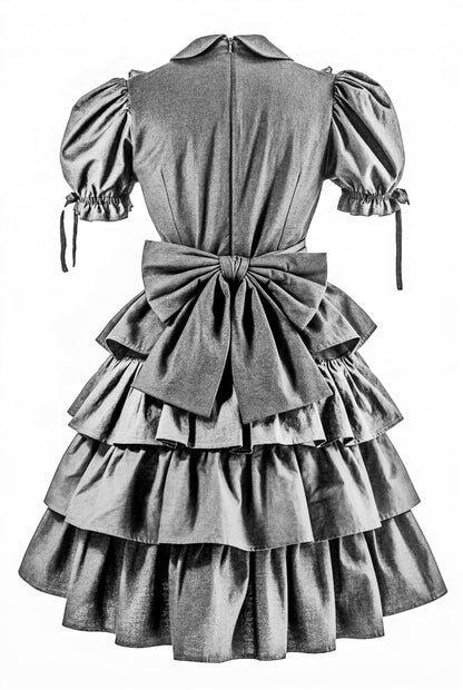 Modedesign Skizze Rueckenansicht rein schwarzes Kleid Modell Misaya
