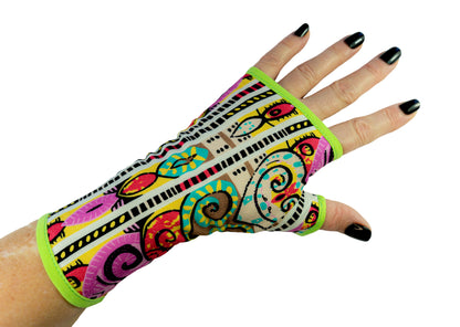 Soft jersey wrist warmers, SUPER COMFORTABLE #MUSTHAVE, brightly patterned, lined, lining color selectable, with bow