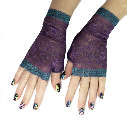 simple fine light wrist warmers gloves fingerless lace gold colored 
