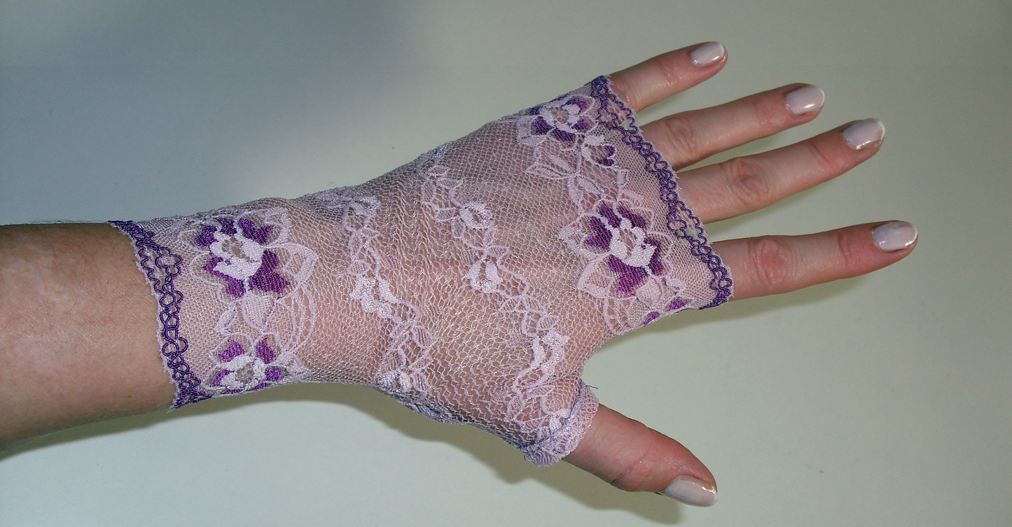 Wrist warmers gloves fingerless white silver with bow made of lace for the wedding