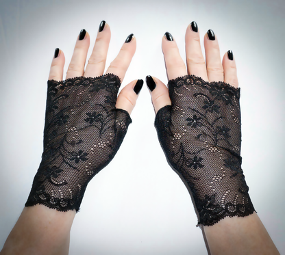 sexy lolita wrist warmers black/pink &amp; bow