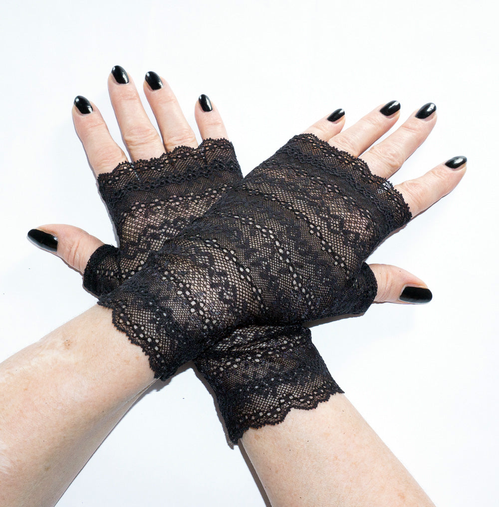 sexy lolita wrist warmers black/pink &amp; bow