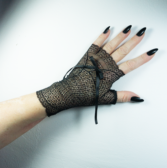 sexy lolita wrist warmers black/pink &amp; bow