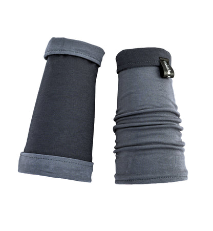 Unisex Wende-Armstulpen in grau: die optimale Ergänzung für Ihr Outfit. egal ob als wärmende Pulswärmer fürs Büro, praktische Ärmel-Verlängerung in der Übergangszeit oder als stylisches Accessoire im Alltag – sie sind ein treuer Begleiter bei kalten Händen für die ganze Familie. slow fashion. made in Germany.